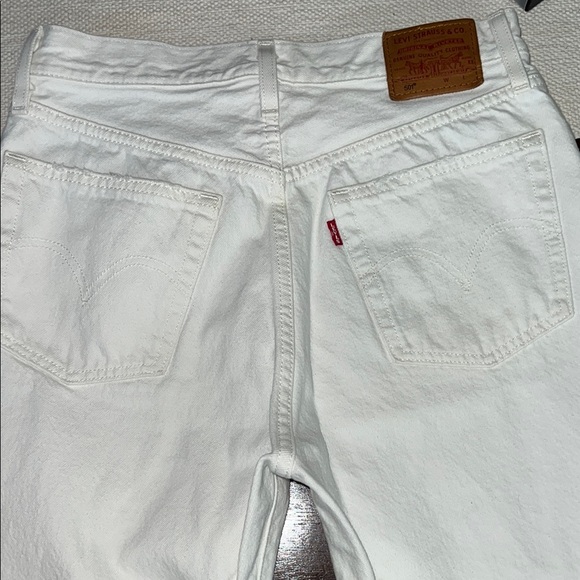 Levi's Women's Relaxed White Distressed Jeans - Picture 8 of 8